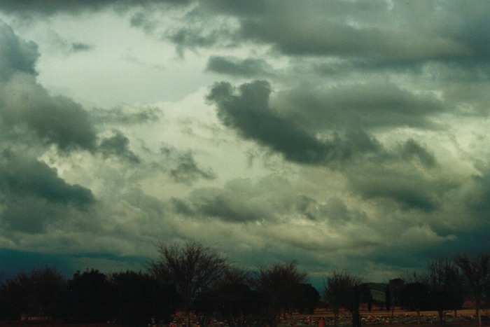 thunderstorm cumulonimbus_incus : Narrabri, NSW   10 July 2000