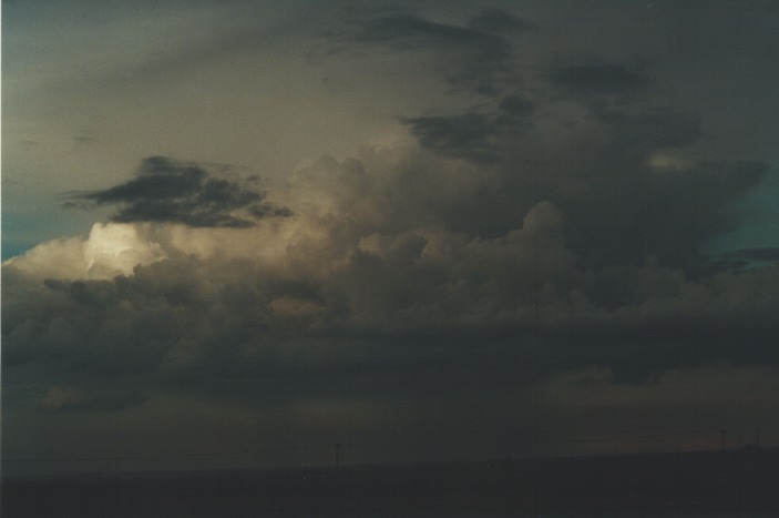 thunderstorm cumulonimbus_calvus : Richmond, NSW   1 August 2000