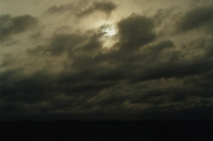 stratocumulus stratocumulus_cloud : Schofields, NSW   18 October 2000