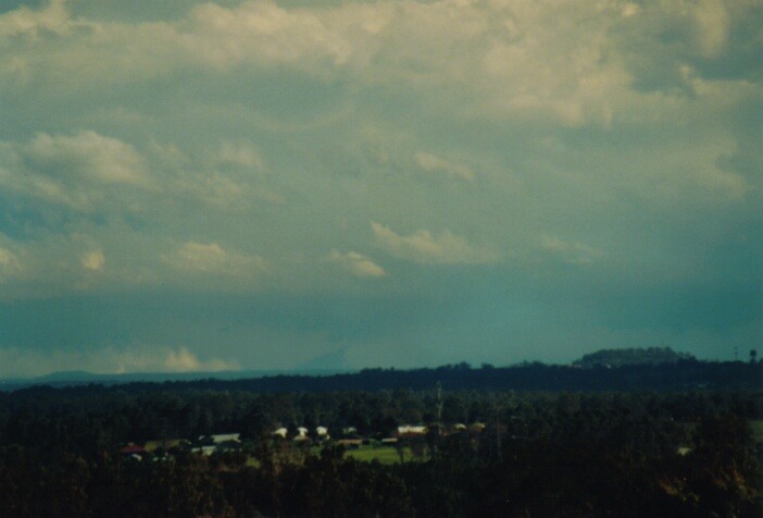 wallcloud thunderstorm_wall_cloud : Kemps Creek, NSW   19 October 2000