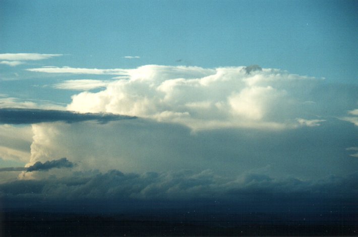 thunderstorm cumulonimbus_incus : McLeans Ridges, NSW   25 October 2000