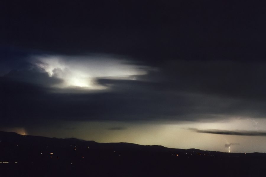 lightning lightning_bolts : McLeans Ridges, NSW   26 October 2000