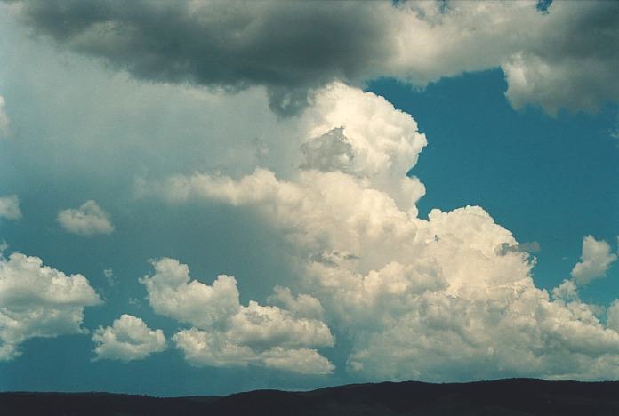 thunderstorm cumulonimbus_incus : Bingara, NSW   4 November 2000