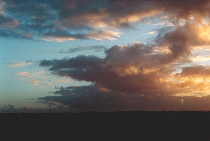 stratocumulus stratocumulus_cloud : Schofields, NSW   7 November 2000