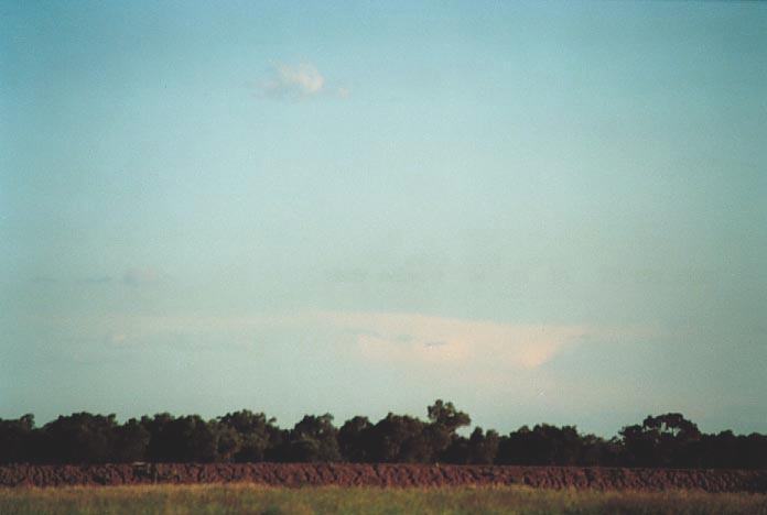 thunderstorm cumulonimbus_incus : Cunumulla, Qld   26 November 2000