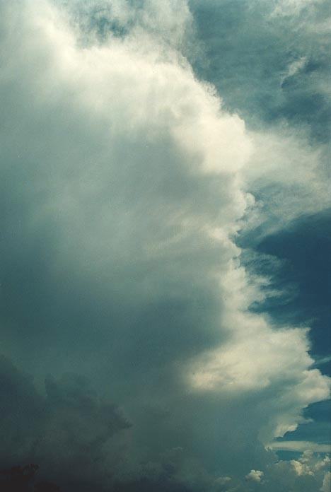 thunderstorm cumulonimbus_incus : W of Quirindi, NSW   29 November 2000