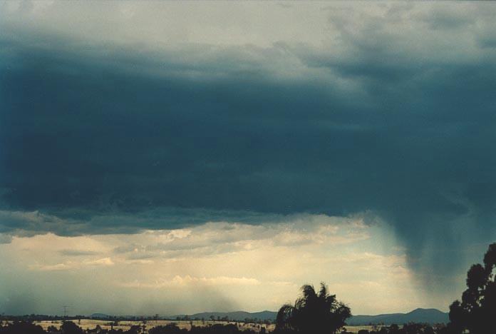 raincascade precipitation_cascade : NW of Singleton, NSW   30 November 2000