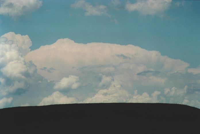 overshoot overshooting_top : E of Walcha, NSW   7 December 2000