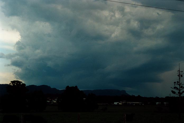 cumulonimbus thunderstorm_base : Wauchope, NSW   7 December 2000