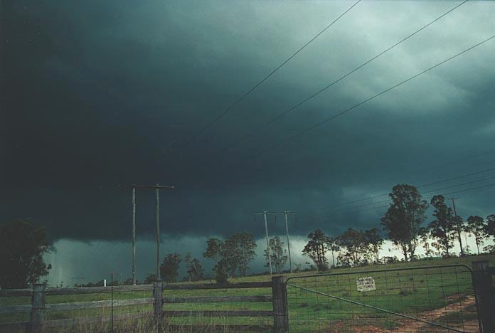 shelfcloud shelf_cloud : N of Grafton, NSW   8 December 2000