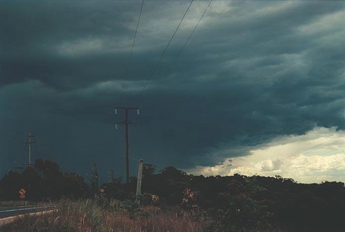 cumulonimbus thunderstorm_base : Bell, NSW   5 January 2001