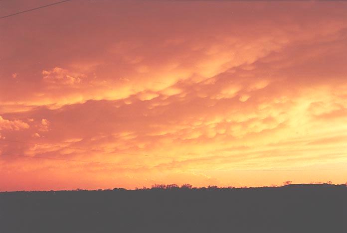 sunset sunset_pictures : SE of Lubbock, Texas, USA   26 May 2001