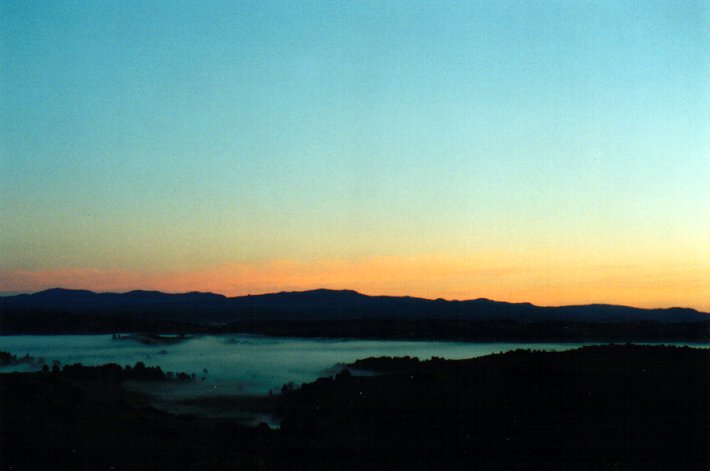 sunrise sunrise_pictures : McLeans Ridges, NSW   26 May 2001