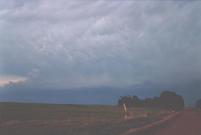 cumulonimbus thunderstorm_base : W of Woodward, Oklahoma, USA   27 May 2001