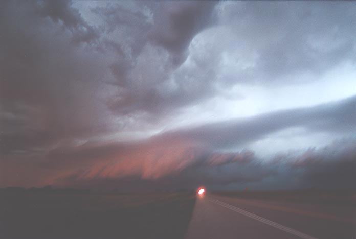 cumulonimbus supercell_thunderstorm : W of Woodward, Oklahoma, USA   27 May 2001