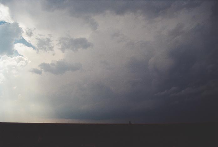 cumulonimbus thunderstorm_base : Amarillo, Texas, USA   29 May 2001