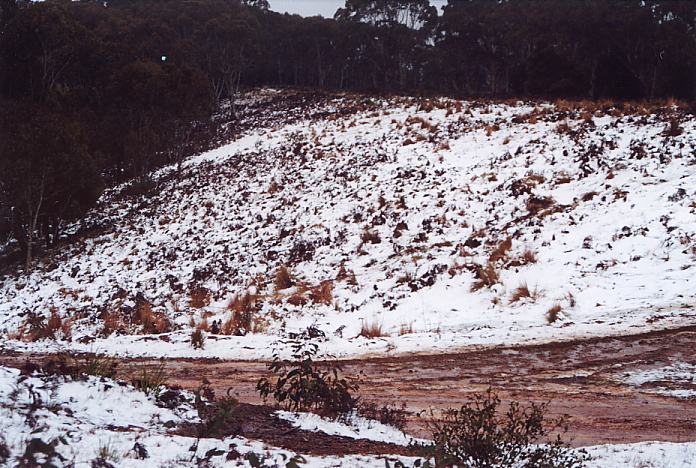 snow snow_pictures : Mt Lambie, NSW   27 August 2001