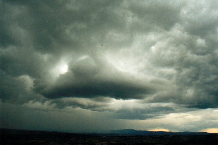 cumulonimbus thunderstorm_base : McLeans Ridges, NSW   5 September 2001