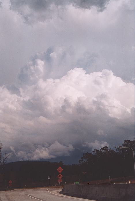 thunderstorm cumulonimbus_incus : End of Bulahdelah bypass northern side, NSW   3 October 2001