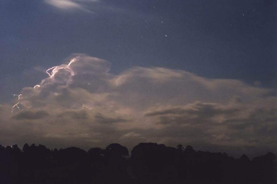 lightning lightning_bolts : McLeans Ridges, NSW   4 October 2001