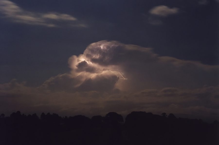 lightning lightning_bolts : McLeans Ridges, NSW   4 October 2001