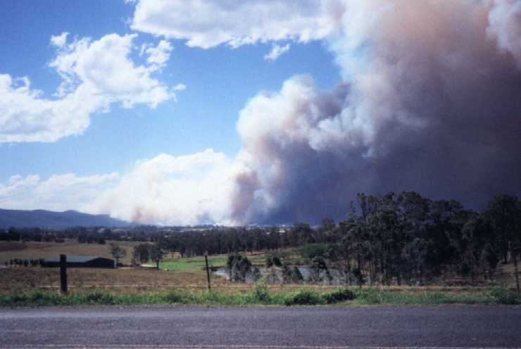 contributions received : www.weatherdownunder.net<BR>Photo by Brett Vilnis   1 December 2001