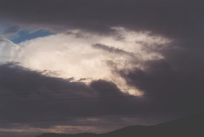 thunderstorm cumulonimbus_incus : Kew, NSW   22 December 2001