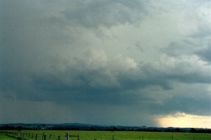 cumulonimbus thunderstorm_base : N of Casino, NSW   30 December 2001