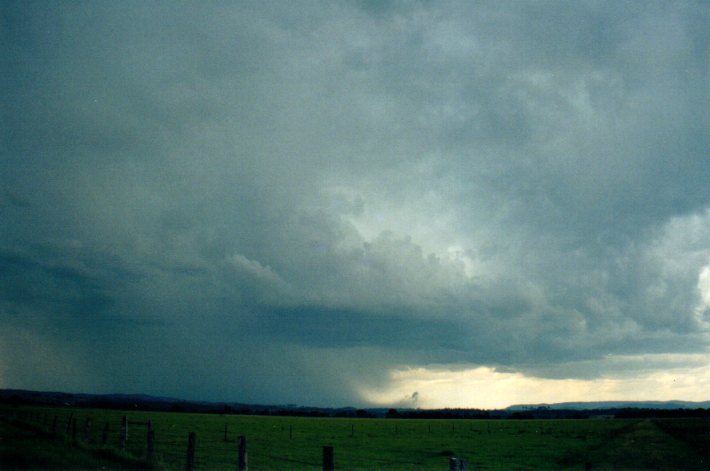 cumulonimbus thunderstorm_base : N of Casino, NSW   30 December 2001