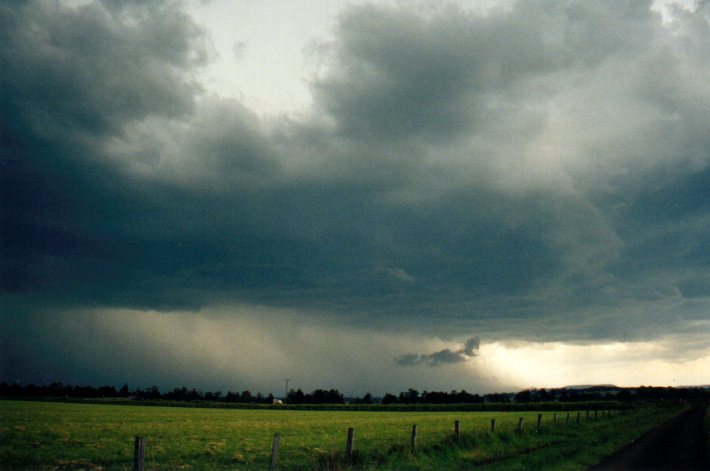 cumulonimbus thunderstorm_base : N of Casino, NSW   30 December 2001