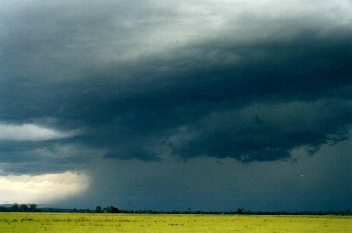 cumulonimbus thunderstorm_base : N of Casino, NSW   30 December 2001