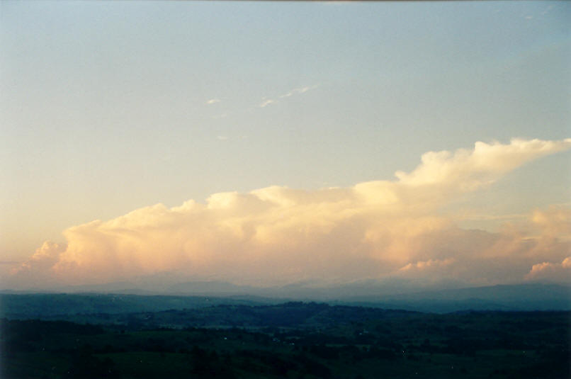 thunderstorm cumulonimbus_incus : McLeans Ridges, NSW   8 February 2002