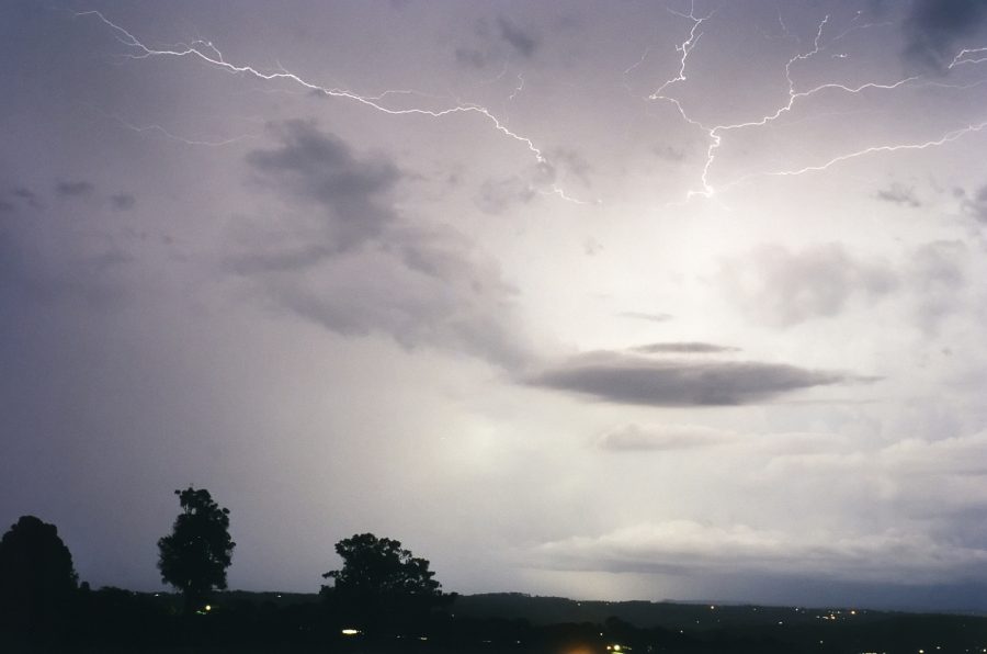 lightning lightning_bolts : McLeans Ridges, NSW   26 March 2002