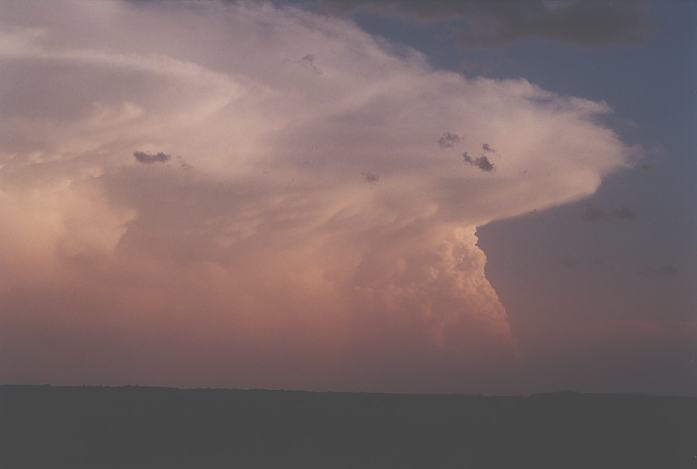 anvil thunderstorm_anvils : E of Plainville, Kansas, USA   22 May 2002