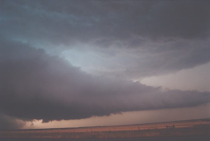 cumulonimbus supercell_thunderstorm : near Quanah, Texas, USA   24 May 2002