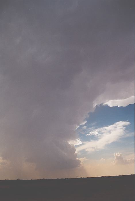 updraft thunderstorm_updrafts : Odessa, Texas, USA   28 May 2002