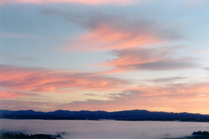 virga virga_pictures : McLeans Ridges, NSW   21 June 2002