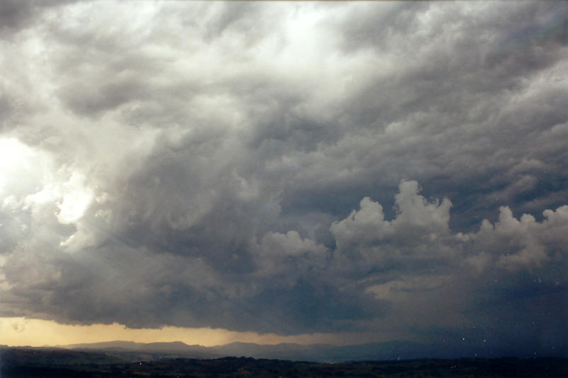 cumulonimbus thunderstorm_base : McLeans Ridges, NSW   23 September 2002