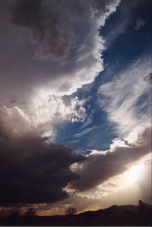 thunderstorm cumulonimbus_incus : Denman, NSW   13 October 2002