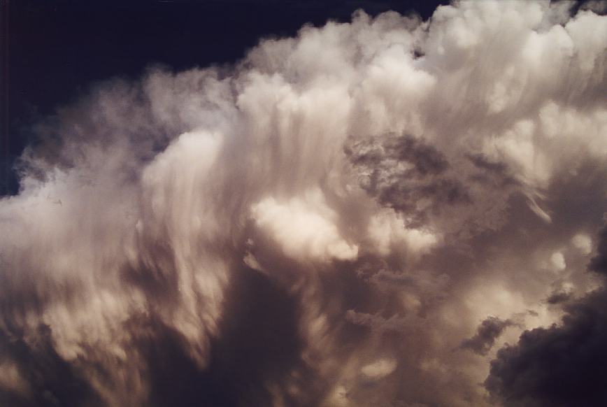 anvil thunderstorm_anvils : Jerrys Plains, NSW   13 October 2002