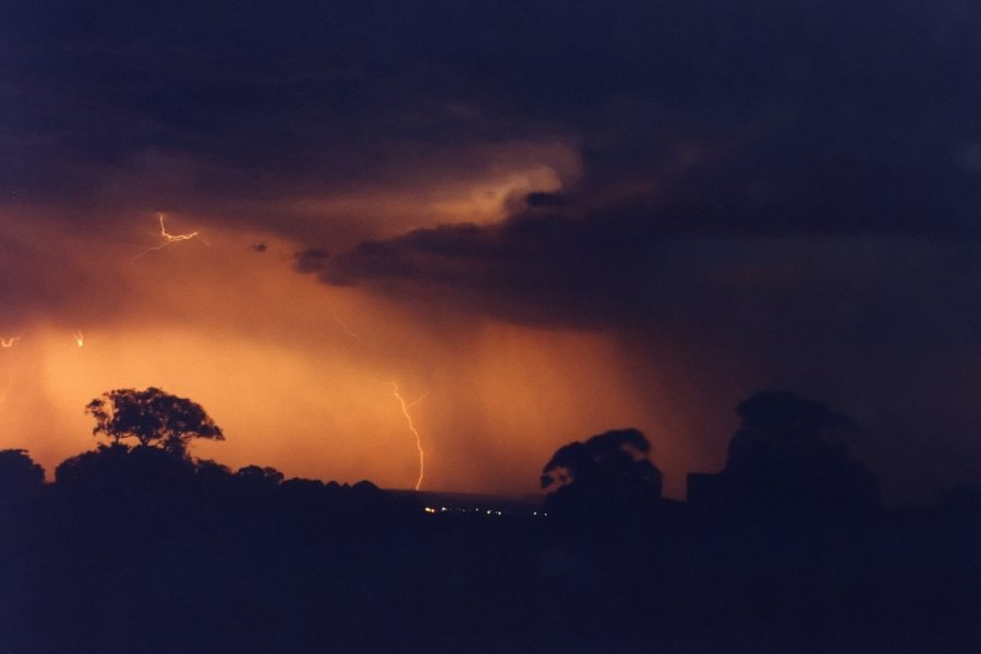 lightning lightning_bolts : Tregeagle, NSW   10 November 2002