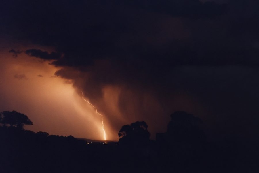 lightning lightning_bolts : Tregeagle, NSW   10 November 2002