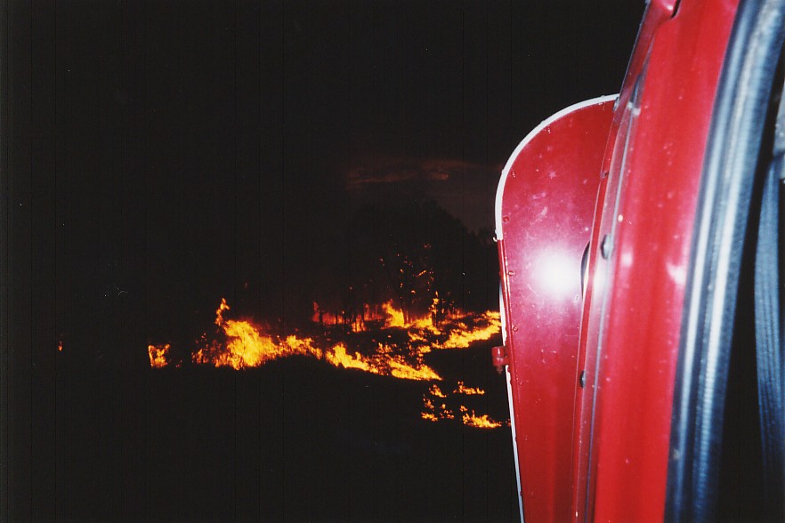 contributions received : Londonderry fires, NSW<BR>Photo by Brett Vilnis   26 November 2002