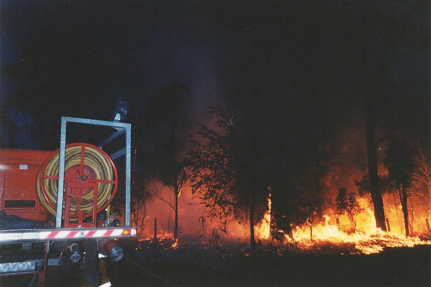 contributions received : Londonderry fires, NSW<BR>Photo by Brett Vilnis   26 November 2002