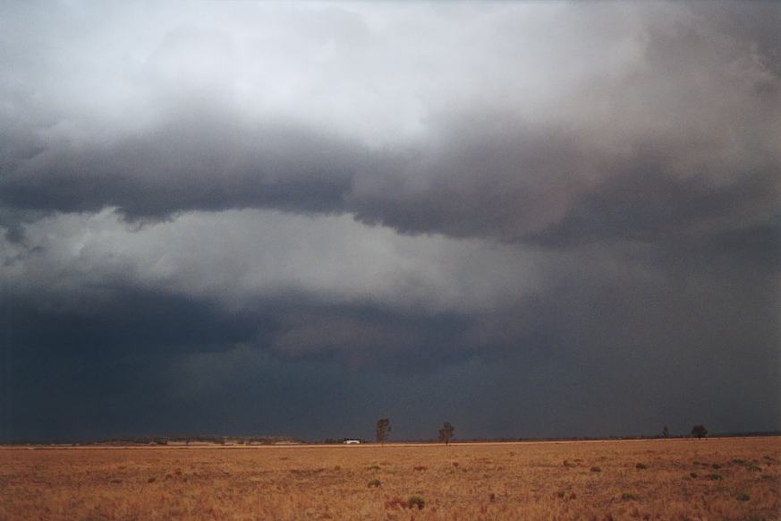 wallcloud thunderstorm_wall_cloud : Narrabri, NSW   23 December 2002