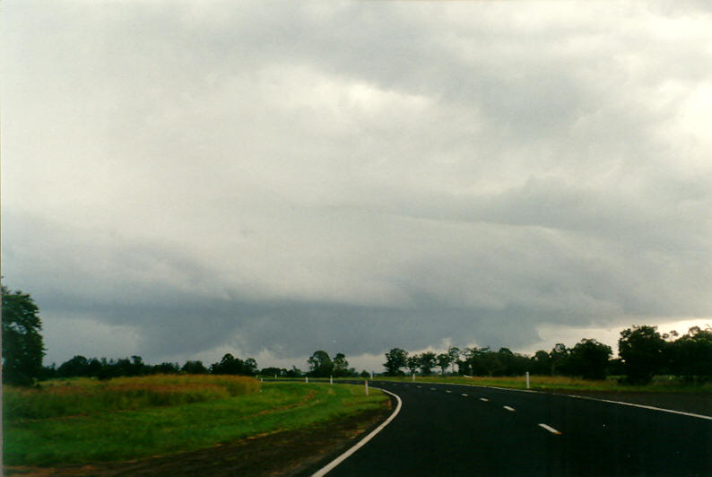 shelfcloud shelf_cloud : E of Casino, NSW   23 March 2003