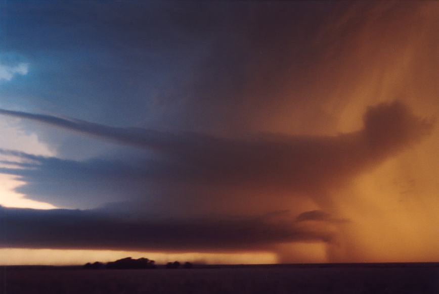 cumulonimbus supercell_thunderstorm : near Levelland, Texas, USA   3 June 2003