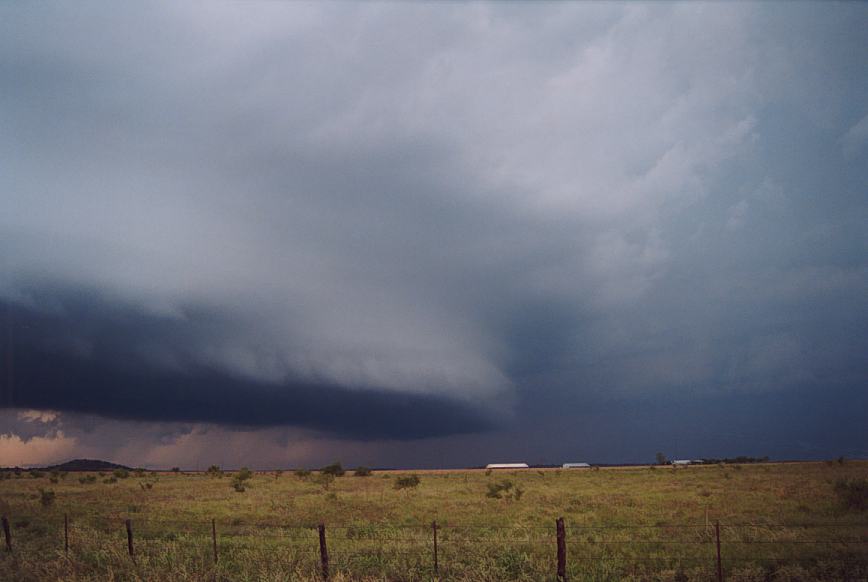 cumulonimbus supercell_thunderstorm : S of Olney, Texas, USA   12 June 2003