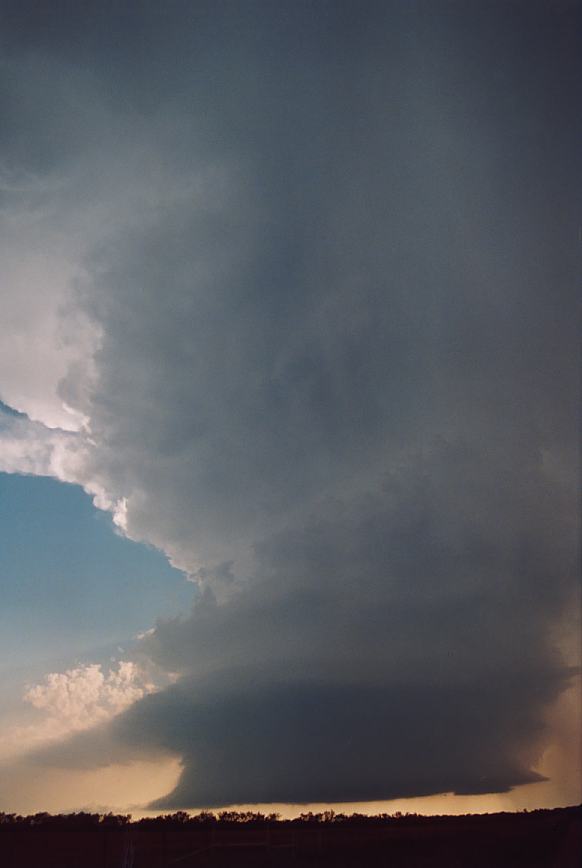 cumulonimbus supercell_thunderstorm : near Newcastle, Texas, USA   12 June 2003