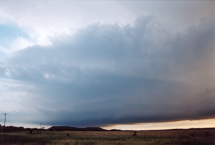 inflowband thunderstorm_inflow_band : SE of Graham, Texas, USA   12 June 2003